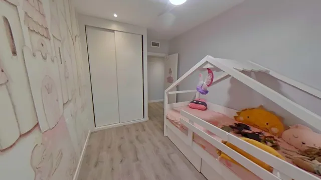 ¡SE ALQUILA!! Impresionante vivienda de tres habitaciones con terraza de 50m2 en la zona de La Garena. — 26