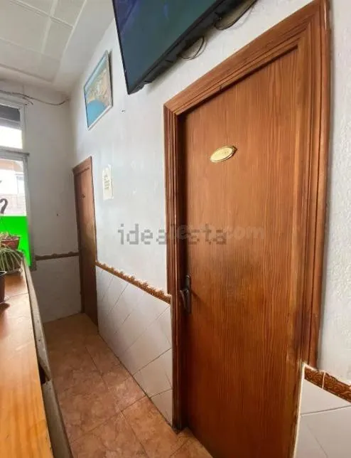 TRASPASO de bar-cafetería en funcionamiento – 10 años de trayectoria, terraza y clientela fija — 4