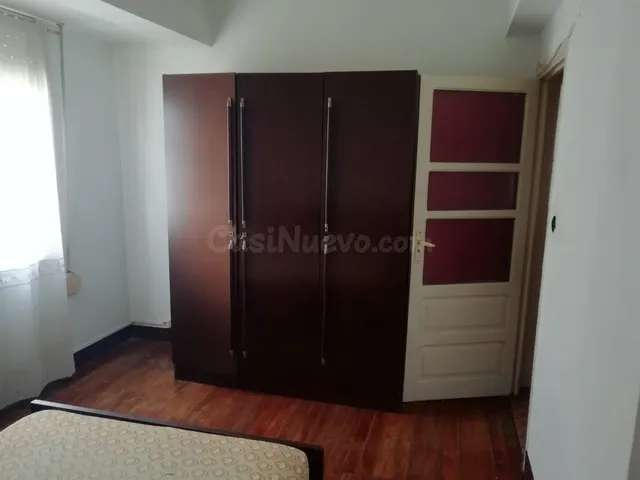 Casa con terreno en el centro de Carballo - foto 4