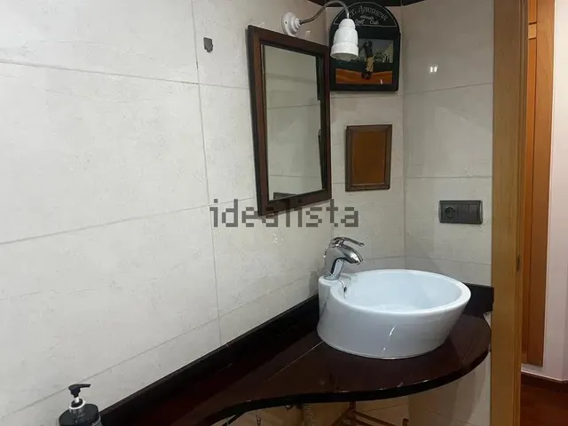 Alquiler de piso en Calle de Lluís Oliag, 43 — 18