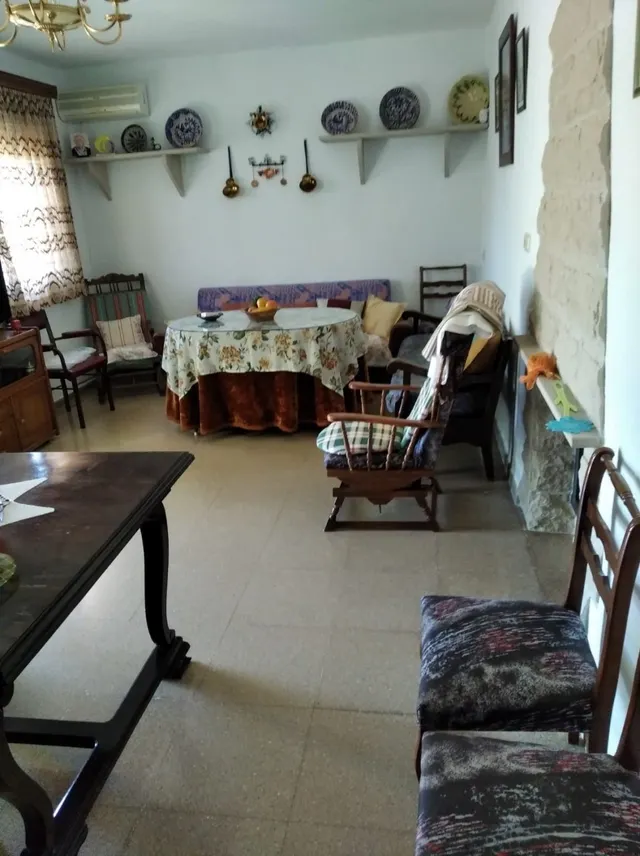 CORTIJO CON GRAN PRODUCCIÓN ACEITUNERA EN 5,5 Ha. — 12