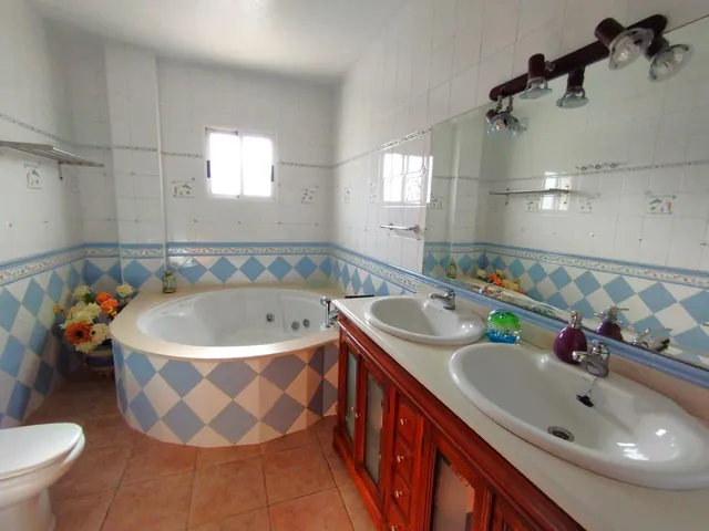 ¡Descubre el hogar de tus sueños en Torrevieja! — 38