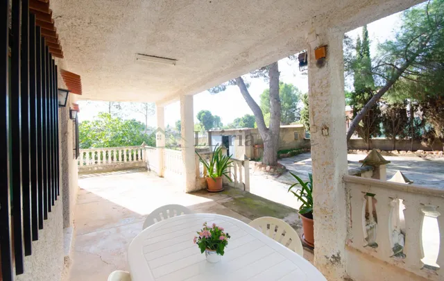 Ref. 04405.- EXCLUSIVA.- Chalet independiente con piscina en Urb. Camp Llíria. — 6