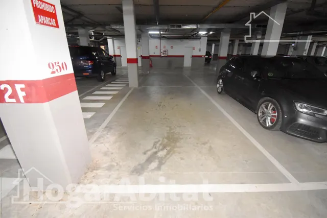 ¡Vistas al mar! Amplio, esquinero y alto en residencial con piscina, garaje y terraza — 44