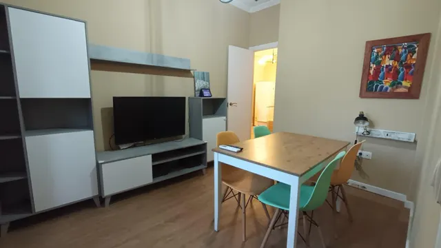 Amplio y Luminoso Piso en Alquiler - Av. Fátima, Málaga — 18