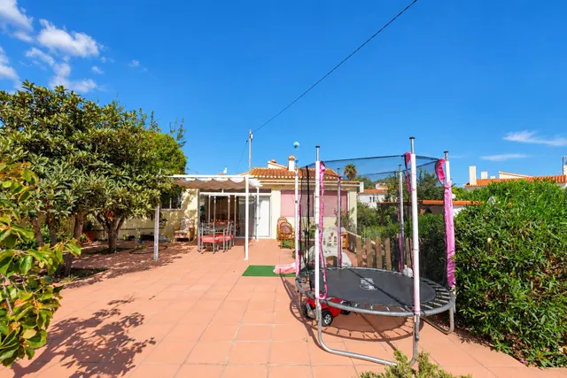 Descubre esta impresionante villa reformada ubicada cerca de - foto 5