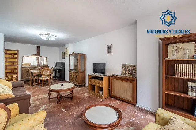 MAGNIFICA VIVIENDA EN LAS FLORES - CAMINO DE RONDA — 4