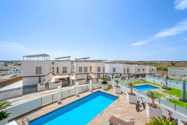Villa 3 habitaciones 113m² en venta - PAU 26 — 36