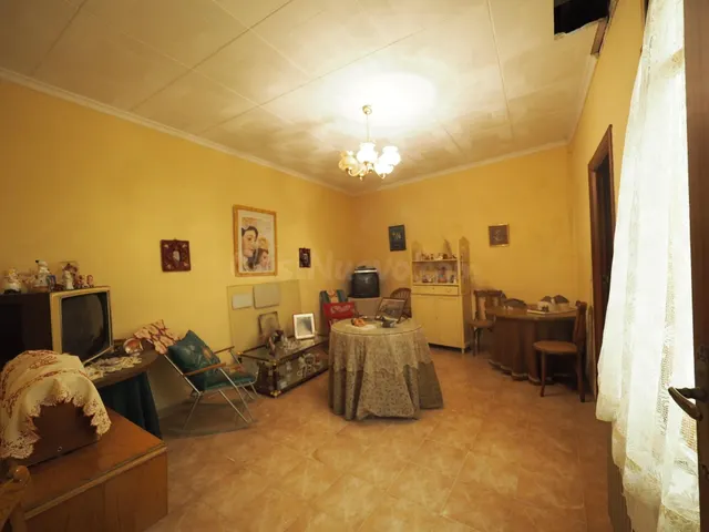 Amplia Casa en el Corazón de Tomelloso - Oportunidad para Re - foto 2