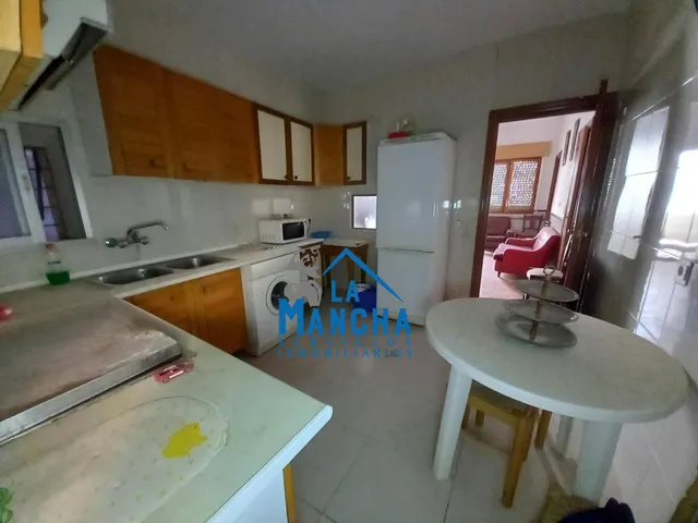 *53.000€* inmobiliaria la mancha vende casa con patio en Barrax ( Albacete ). — 9