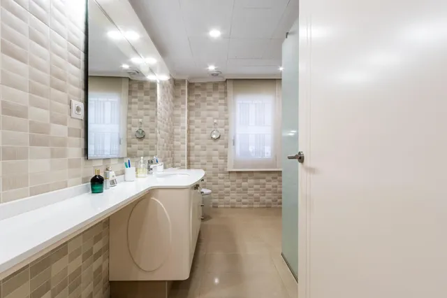 PRECIOSA CASA DE LUXE A LA ZONA DE L'ESGLÉSIA — 7