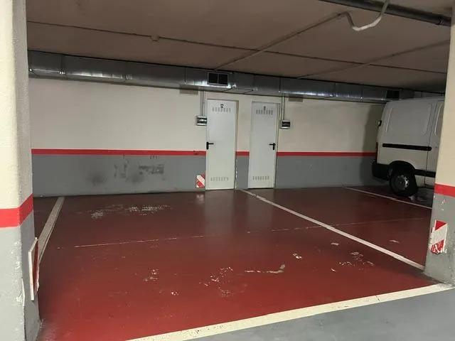 Piso en Urbanización privada con piscina — 16