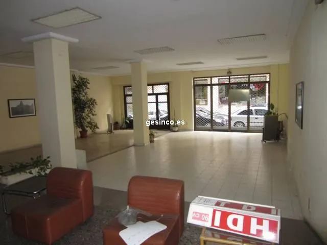 LOCAL COMERCIAL CÉNTRICO — 5