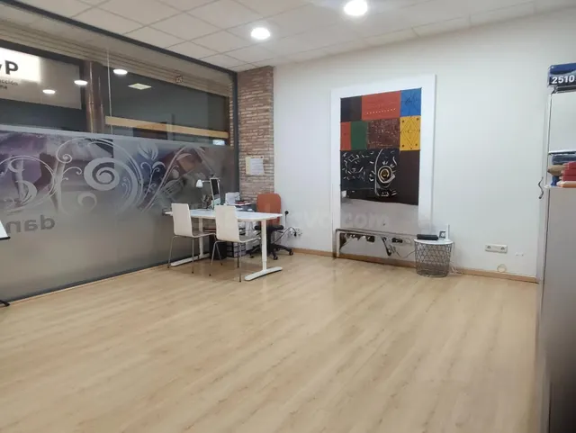 Amplio Local Comercial en Zona Avenida al Vedat, Torrent - O - foto 4