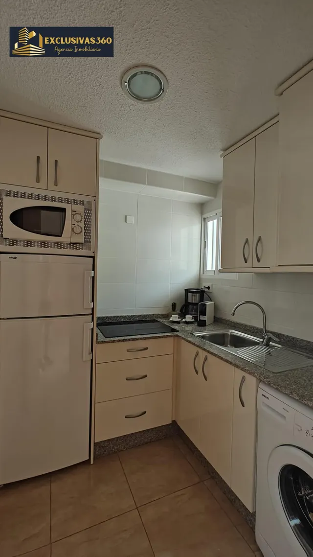 Apartamento muy cerca de la Playa y con parking comunitario. Inmobiliaria Exclusivas360 Benidorm. — 5