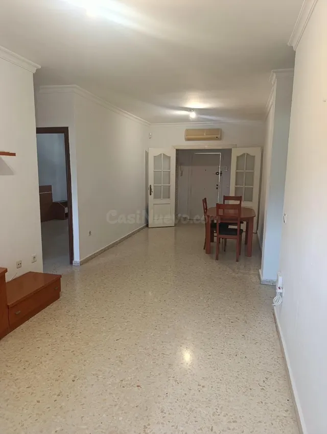 LUMINOSO PISO EN LA MILAGROSA DE 3 DORMITORIOS - foto 3