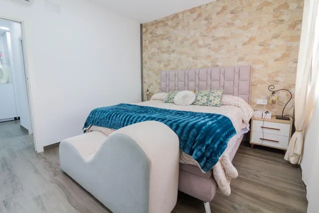 VIVIENDA CON NEGOCIO EN ABANILLA. — 14
