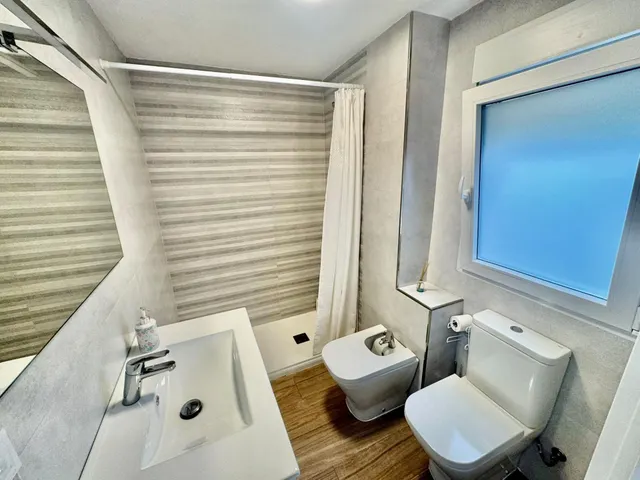 Fuengirola, Piso 3 Dormitorios, Terraza, a Pasos de la Playa, Céntrico — 10