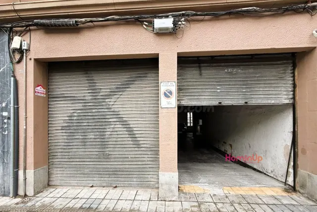 Se alquila Parcela de garaje altillo en Zona La Peña