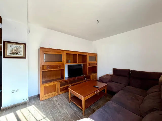 Finca en Mollina con casa, piscina, pista de tenis y 7.000 m2 de olivar. — 9