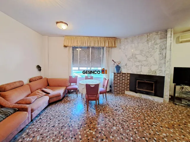 CASA DE PUEBLO CON PATIO, TERRAZAS... — 5