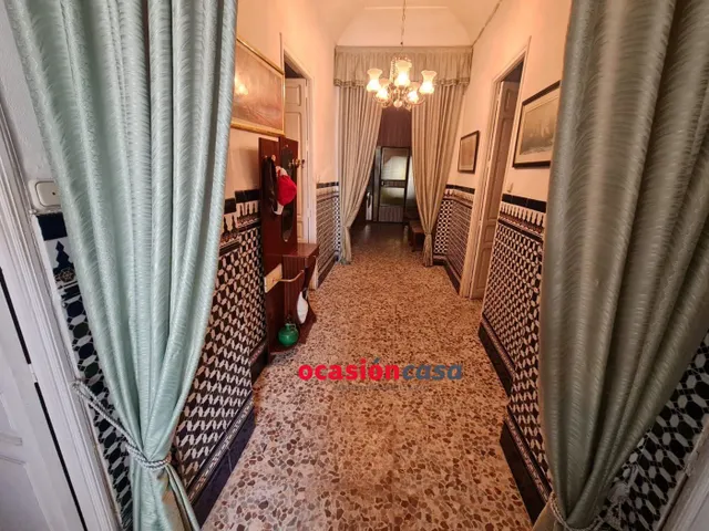 CASA CON PATIO A LA VENTA — 7