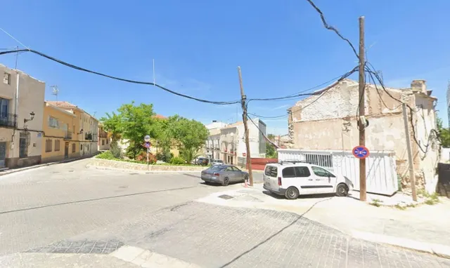 Casa de pueblo en venta en Tarancon (Cuenca). Sin posesión ( - foto 2