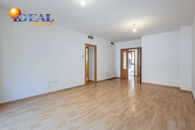 Ático dúplex junto Alhamar con 2 garajes y 2 trasteros — 8