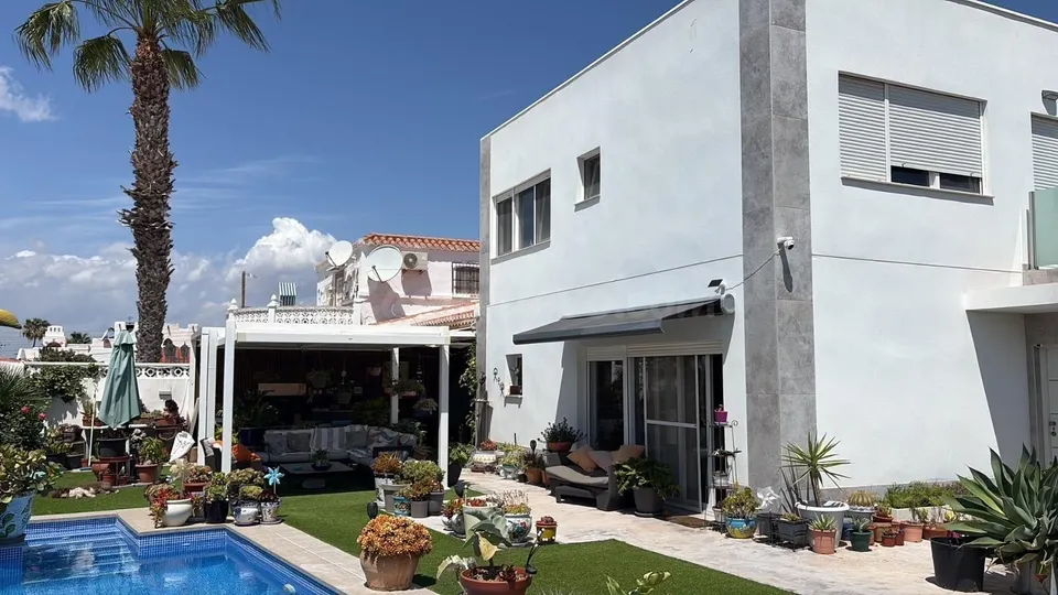 Villa 2 habitaciones 130m² en venta - La Siesta - El Salado - Torreta