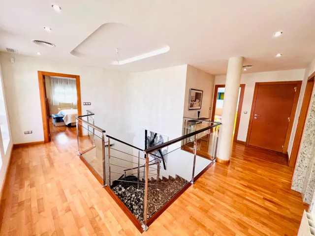 Chalet urbano con piscina en Elche, zona Torreta-Portalada. — 21