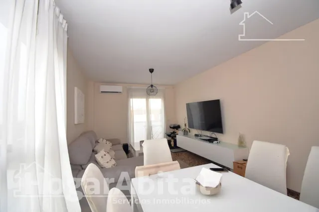 PRECIOSO ÁTIO CON TERRAZA Y TRES BALCONES — 12