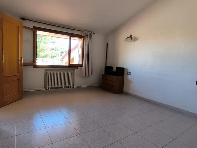 Casa independiente con parcela, 5 dormitorios y garaje en Alquerías (Murcia) — 28