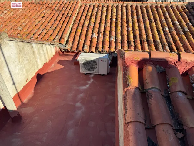 VENTA DE CASA EN BENIFAIO CON ACCESO POR DOS CALLES — 29