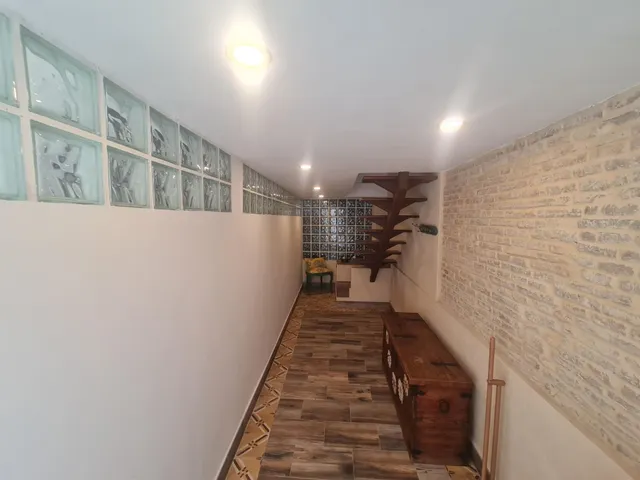 PISO CON LICENCIA TURISTICA Y LOCAL COMERCIAL — 5