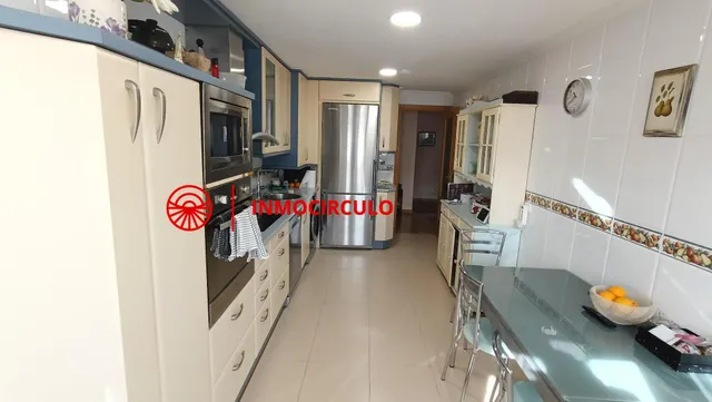 El mejor piso de cuatro dormitorios te está esperando — 6