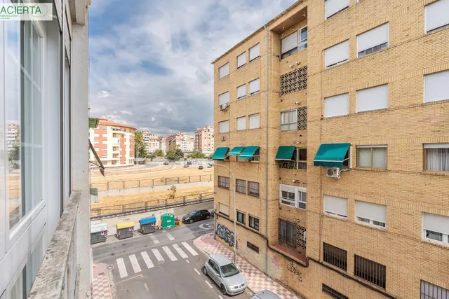 PISO EN ZONA SANDERS — 32