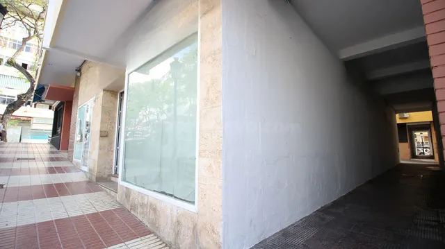 Local comercial 42m² en venta - Marbella - foto 2