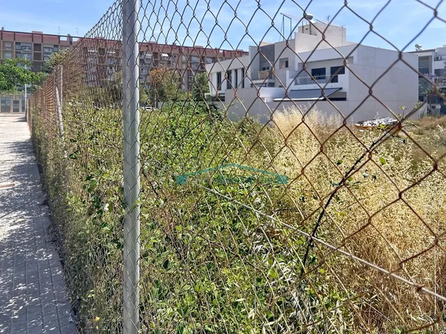 Oportunidad de solar urbano en Puerto de Sagunto con gran po