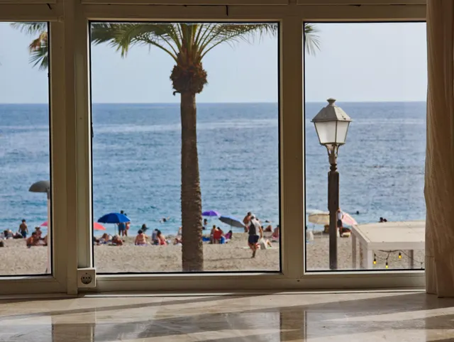 En Venta Piso en el Paseo Maritimo de ALmeria Capital — 9