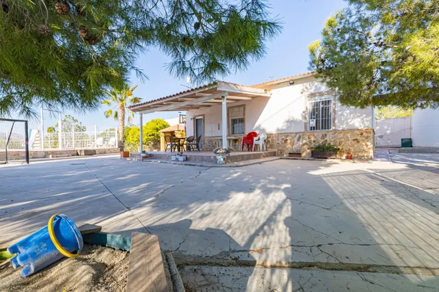 Casa con terreno — 28