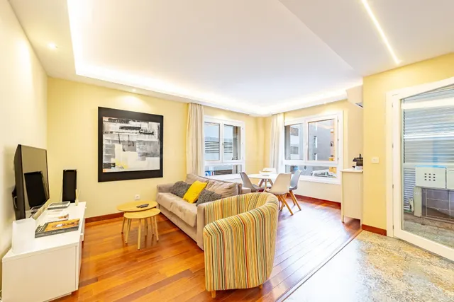 Apartamento tipo suite a pocos pasos de la playa de Las Cant - foto 3