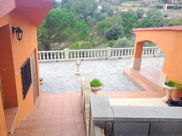 2 CASAS  INDEPENDIENTE EN VENTA EN PIERA — 22