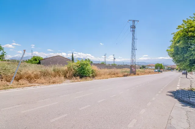 Finca en Atarfe con dos naves y cobertizo — 41
