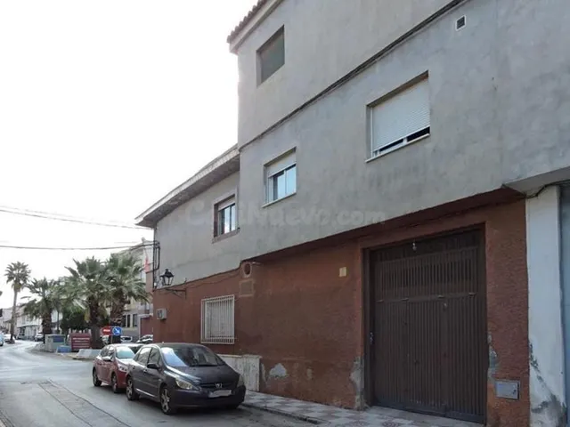 Casa Independiente con Local Comercial - foto 4
