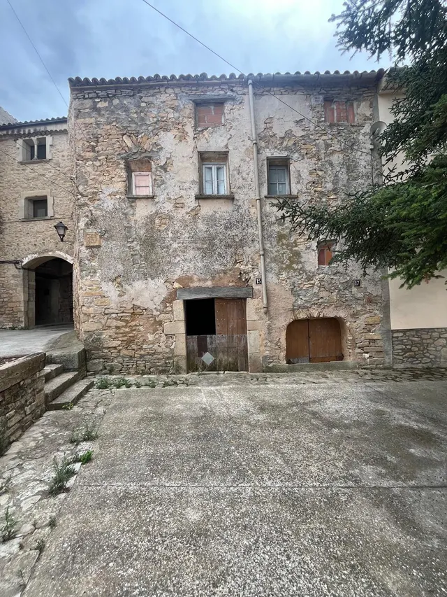 Oportunidad!!!! Casa con encanto para rehabilitar totalmente en Rocafort de Queralt, relajate en entorno rural. — 2