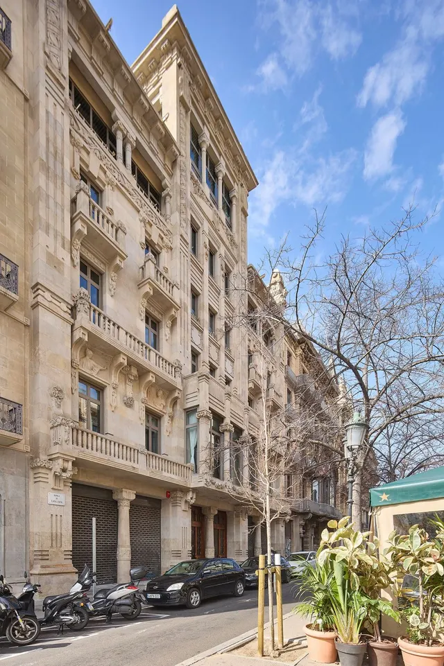 Local comercial 445m² en alquiler - Eixample — 18