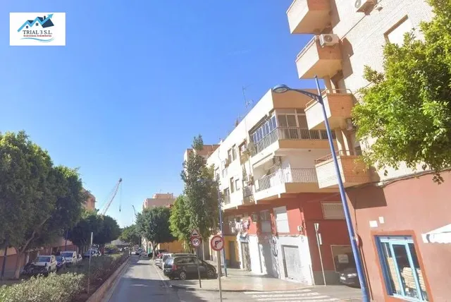 Venta de Piso en Almería — 2