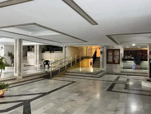 Estudio reformado con licencia turistica en Gamonal, Benalmadena — 21