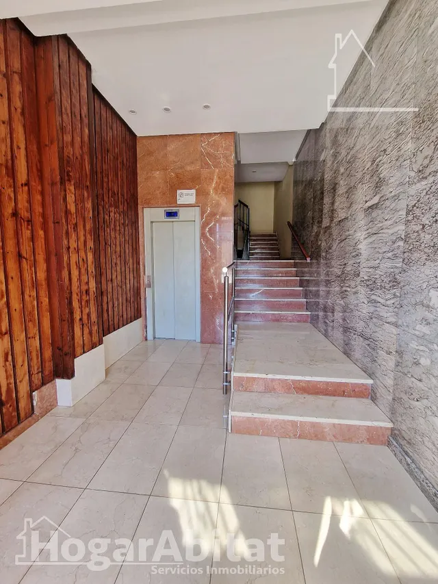 ¡Picassent Centro! Amplio, reformado y exterior, con ascensor y balcón, cerca del metro — 30