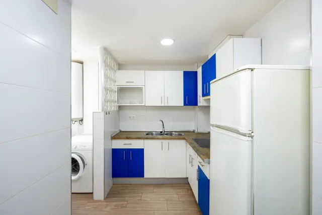 PISO EN ÚLTIMA PLANTA CON 3 DORMITORIOS, CALEFACCIÓN Y RECIÉN PINTADO EN MARQUÉS DE MONDÉJAR – JUNTO A ALHAMAR — 15